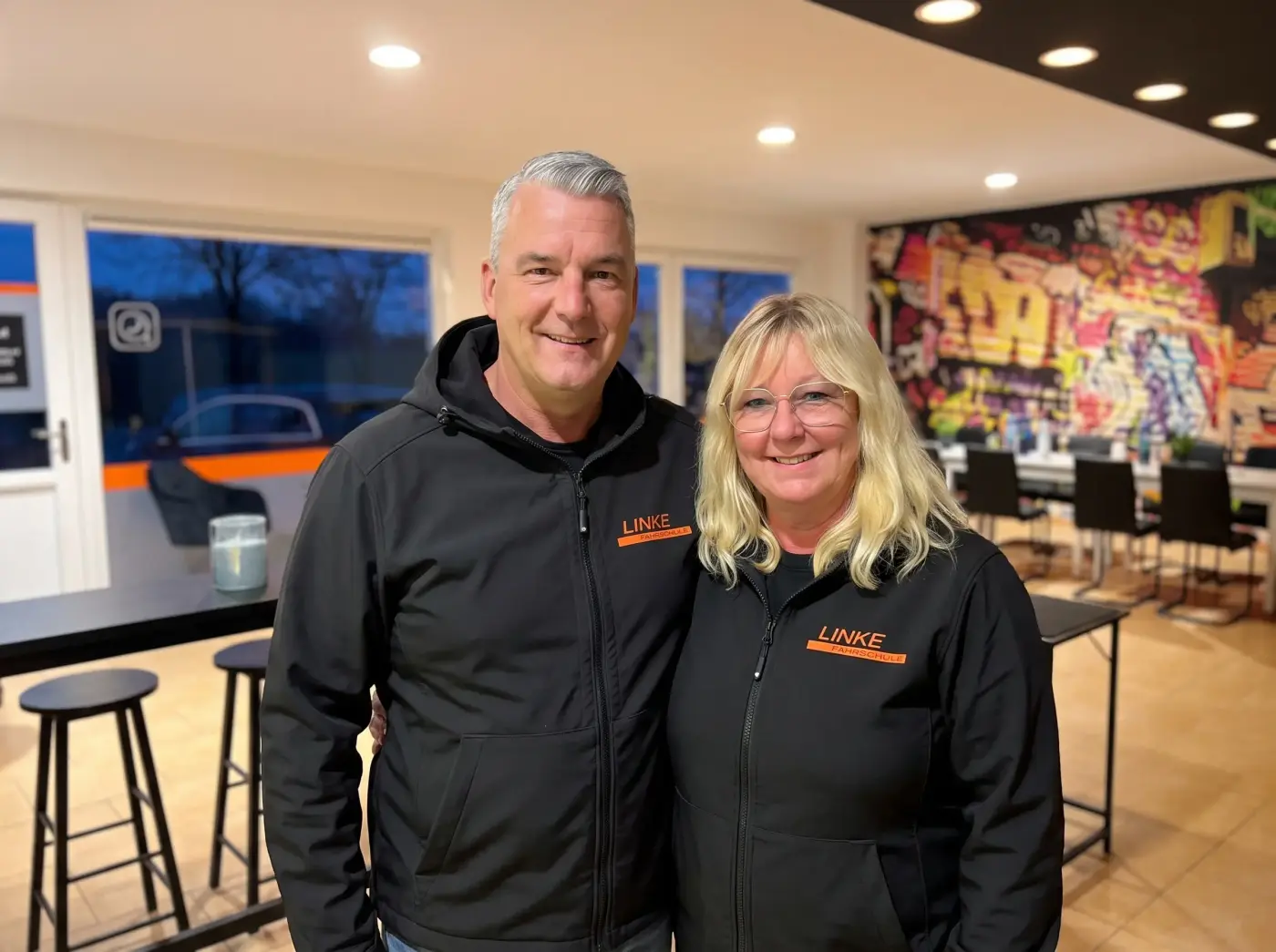Michael & Sabine Linke in ihrer Fahrschule in Hinte