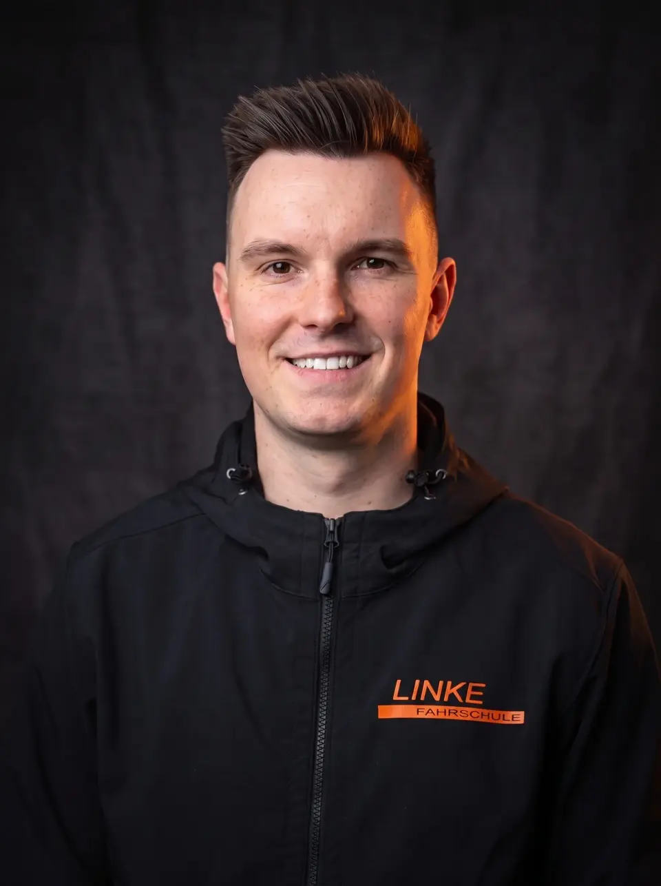 Niklas Linke, Fahrlehrer